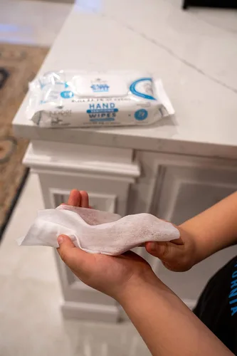 Miniatura 6 de Juniper CLEAN Toallitas desinfectantes para manos, 432 unidades de flujo suave (paquete de 6)