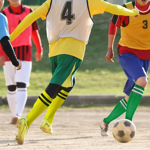 Miniatura 4 de Ultrafun 6 pares de calcetines de fútbol de compresión de color elástico hasta la rodilla, calcetines atléticos de fútbol para hombres, mujeres