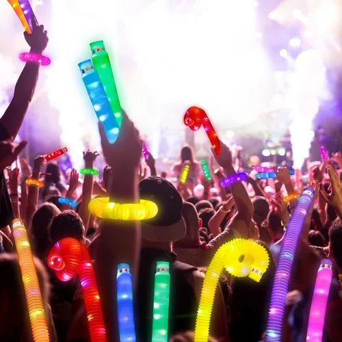 Miniatura 7 de UrChoice Varillas luminosas, 8 tubos LED Pop para fiesta, collares brillantes, juguetes de campamento iluminados, juego imaginativo, decoraciones
