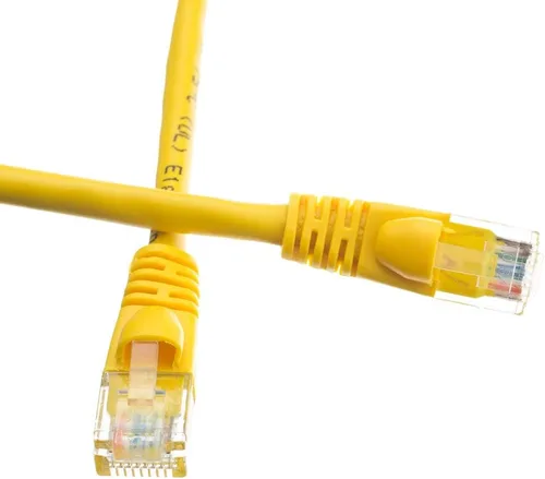 CableWholesale Cable de conexión Ethernet Cat6a amarillo de 50 pies, sin enganches/arranque con conector RJ45, 500 MHz, 24 AWG, UTP (par trenzado