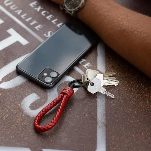 Miniatura 5 de SERASAR Leather Keychain [Strong] - with Additional Stainless Steel Key Ring for Small Keys - with Gift Box Rojo