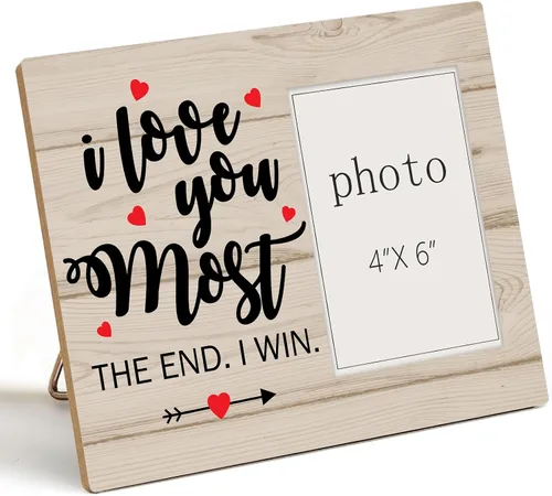 I Love You Most Gifts - Marco de fotos de madera con corazones para él, su cumpleaños, aniversario, Navidad, regalo sentimental "I Love You",