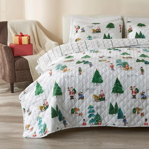 Miniatura 13 de Great Bay Home Juego de edredón navideño de 3 piezas con fundas de almohada. Colcha cubrecama reversible con patrón navideño. Colección Holly Ciervo