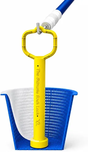 The Skimmie Sock Lock XL - Mango de cesta de skimmer de piscina ponderado | Asegura los calcetines de skimmer, fácil remoción de 1/4 de vuelta |