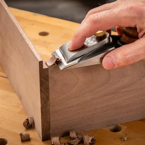 Miniatura 6 de Rockler Bench Dog Cepillo de Cincel Pequeño - Cepillo de Emparejamiento Duradero con Cuchilla Endurecida y Frente Abierto - Herramientas Precisas