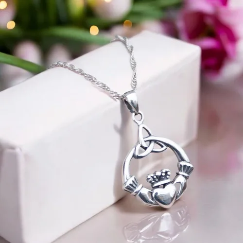 Miniatura 3 de 925 Sterling Silver Irish Claddagh Necklace - Trinity Celtic Knot Pendant with 20" Inch Chain - Hands Holding Heart Crown Charm - Love Celtic