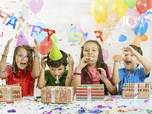 Miniatura 7 de Papel de regalo colorido de estraza para hombres, mujeres, niños, niñas, niños, 4 hojas en 4 diseños plegados planos de 20 x 28 pulgadas por hoja
