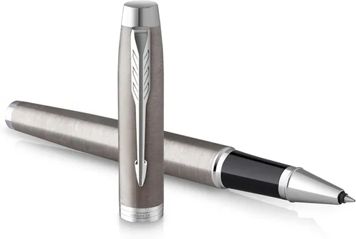 PARKER - Bolígrafo IM de acero inoxidable con borde cromado, punta fina con repuesto de tinta negra, caja de regalo