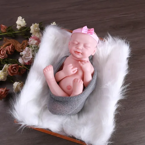 Miniatura 3 de Muñeca de bebé realista de silicona completa de 18.5 pulgadas, muñecas de bebé reborn realistas, juguete y coleccionable niña calva