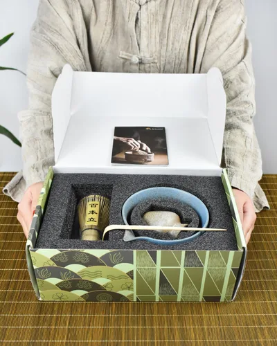 Miniatura 9 de Artcome Juego de té Matcha de alta calidad, cuenco de cerámica hecho a mano de 17 onzas con esmalte reactivo azul, batidor de bambú, cuchara