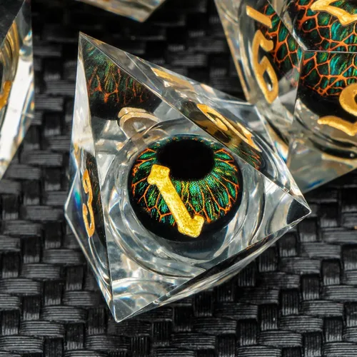 Miniatura 8 de KERWELLSI - Juego de dados de resina con núcleo líquido flotante con caja de regalo, dados DND con ojo de Beholder de borde afilado y genial, dados