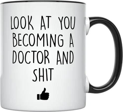 YouNique Designs Future Doctor - Taza de café, 11 onzas, color blanco, divertida taza de estudiante de medicina, taza para la escuela de medicina,