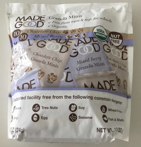 MadeGood Granola Minis Club Pack (20 unidades, 0.85 onzas cada uno); 10 bolsas de chispas de chocolate y 10 bolsas de granola de bayas mixtas;