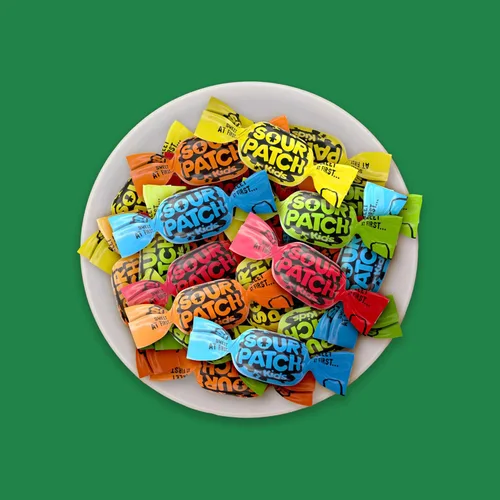 Miniatura 6 de SOUR PATCH KIDS Caramelos masticables suaves y masticables, tamaño compartido, 8.12 onzas