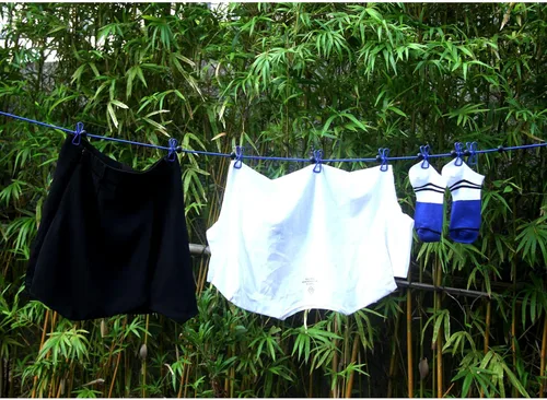 Miniatura 3 de HAWATOUR Clothesline - Equipo de campamento, tendedero retráctil portátil con 12 pinzas para la ropa para viajes y vehículos recreativos, accesorios