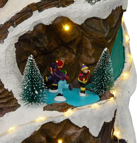 Miniatura 10 de Alpine Corporation Juego animado de invierno de 18 pulgadas de alto con 75 luces LED, música, tren móvil, decoración navideña de mesa Pueblo