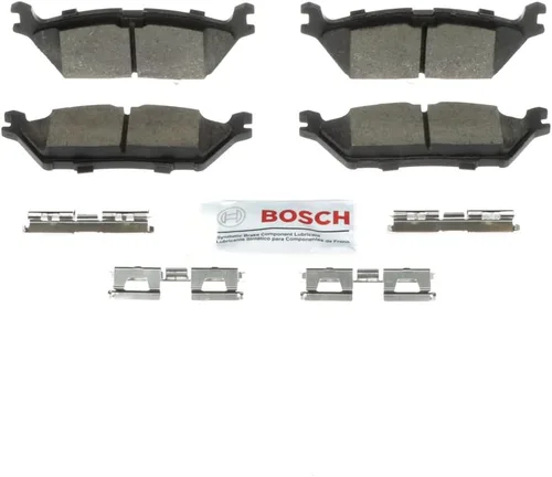 BOSCH BC1790 QuietCast Premium Juego de pastillas de freno de disco de cerámica - Compatible con Ford Expedition, F-150; Lincoln Navigator; TRASERO