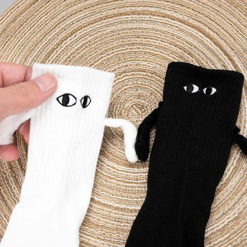 Miniatura 5 de 2 pares de divertidos calcetines magnéticos para parejas, calcetines de mano a mano, calcetines magnéticos de ojos grandes para amantes, amigos