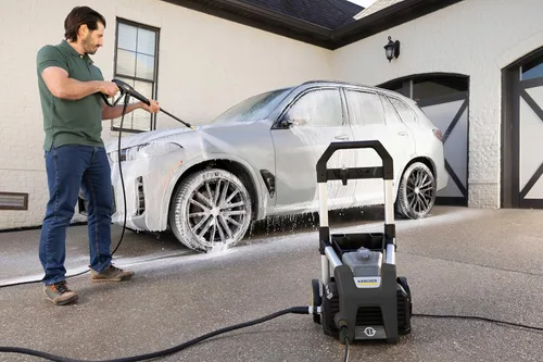 Miniatura 3 de Kärcher Lavadora a Presión K1700B, Certificada CETA, 3 Boquillas de Pulverización, Tanque de Detergente, para Autos, Entradas, Revestimientos, Negro