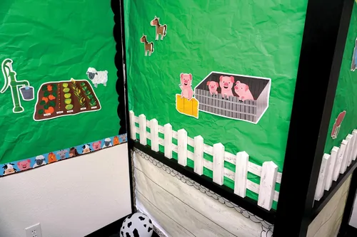 Miniatura 2 de Creative Teaching Press Tablero de anuncios 3D POP! Picket Fence (10173)