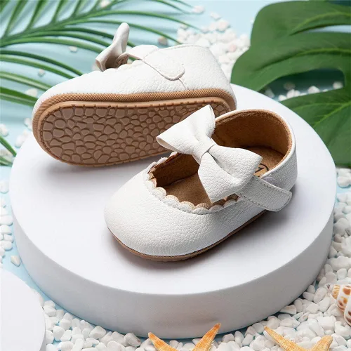 Miniatura 3 de Meckior - Zapatos bajos y livianos para bebés estilo Mary Jane con suela suave y lazo decorativo para vestidos de princesa o bodas para niñas que