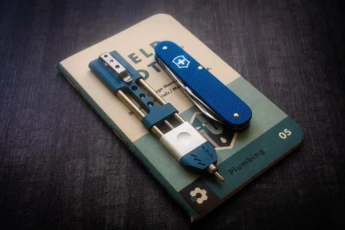 Miniatura 2 de TEC Accessories - Ko-Axis™ Rail Pen - Aluminio - Cerakote azul - Transporte diario - Regalos para hombres