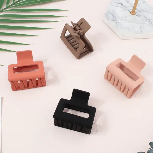 Miniatura 7 de Paquete de 4 pinzas para el cabello mate para cabello fino y grueso - 2 pinzas de garra cuadradas medianas en color neutro (lindas para mujeres)