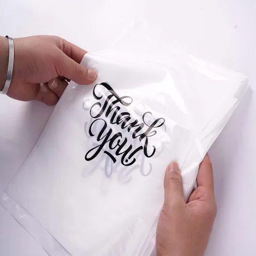 Miniatura 32 de ysmile Pequeña bolsa de compras de plástico negro con asa para pequeñas empresas Bolsa de plástico de mercancía troquelada bolsa de polietileno 100
