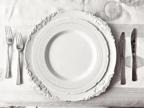 Miniatura 6 de Paquete de 240 platos, platos desechables de plástico extra pesados para fiesta de boda vintage (plato llano de 11 pulgadas, blanco castillo)