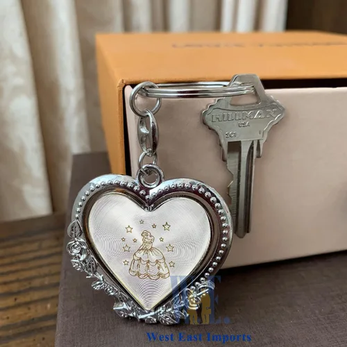 Miniatura 3 de 12 piezas personalizado Quinceañera Recuerdos Para Quinceañera Corazón llaveros Dulce 16 Quinceañera Púrpura