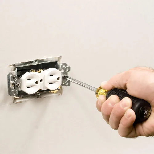 Miniatura 9 de Klein Tools Juego de herramientas para electricista 5300, incluye 4 destornilladores, 4 alicates, cinta métrica, pelacables, bolsa de herramientas