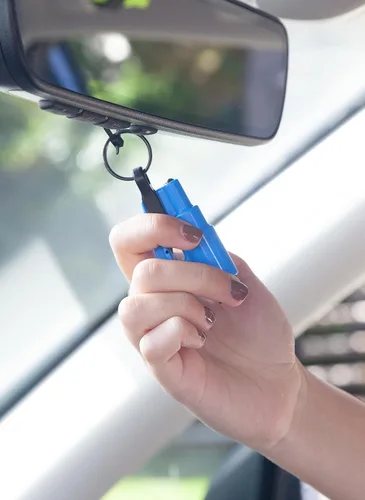Miniatura 4 de resqme Llavero de emergencia compacto original, herramienta de escape de coche, cortador de cinturón de seguridad y rompevanas, fabricado en Estados