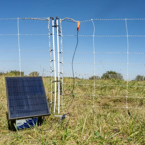 Miniatura 2 de Premier 1 Solar IntelliShock® 100 Energizador eléctrico para valla - Salida de 1.0J, panel solar de 15 W