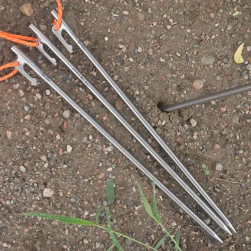 Miniatura 8 de TiTo Titanium Estacas ligeras para tienda de campaña, clavos de tienda de campaña resistentes para acampar al aire libre, senderismo y soporte