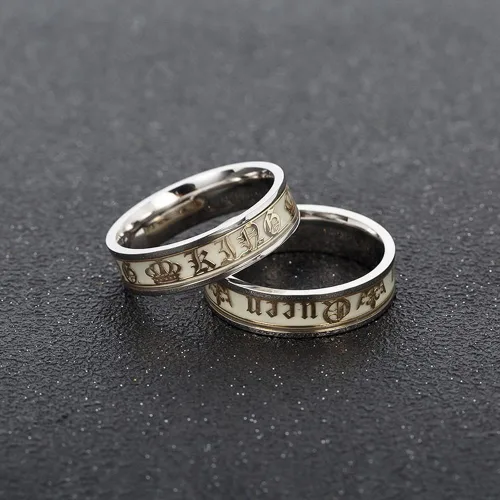 Miniatura 5 de Juego de anillos que brillan en la oscuridad, tamaño King Queen para él y su plata de acero inoxidable a juego para parejas, anillos de aurora