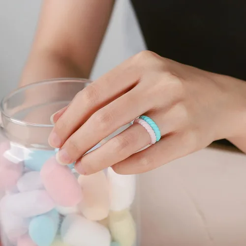 Miniatura 4 de Egnaro - Anillo de boda de silicona para mujer, alianzas de boda de goma trenzada, delgadas y apilables, material no tóxico y seguro para la piel
