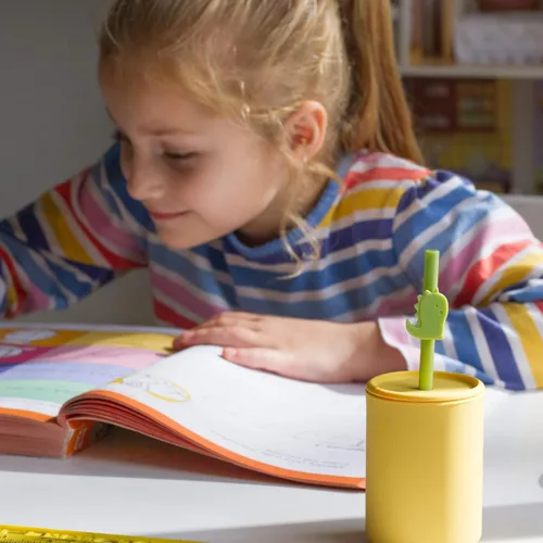 Miniatura 4 de Pajitas de silicona reutilizables y seguras para niños, 4 piezas flexibles de 7.8 pulgadas de largo con 1 cepillo de limpieza para vasos de 20 onzas