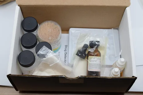 Miniatura 2 de ALDON Innovating Science Química forense y detección de drogas - Kit de aprendizaje a distancia