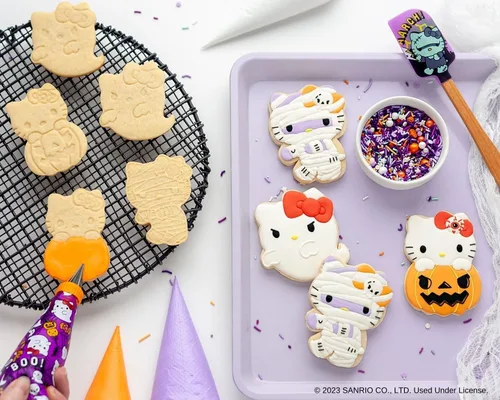 Miniatura 4 de Handstand Kitchen Hello Kitty - Juego de fiesta de galletas de Halloween con sellos de galletas, espátula y más - Jubilado