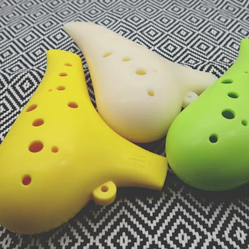 Miniatura 3 de Aestivate Instrumento Ocarina de plástico Ocarina 12 Agujeros Ocarina Alto C 12 Agujeros Instrumento Ocarina Fácil (amarillo)