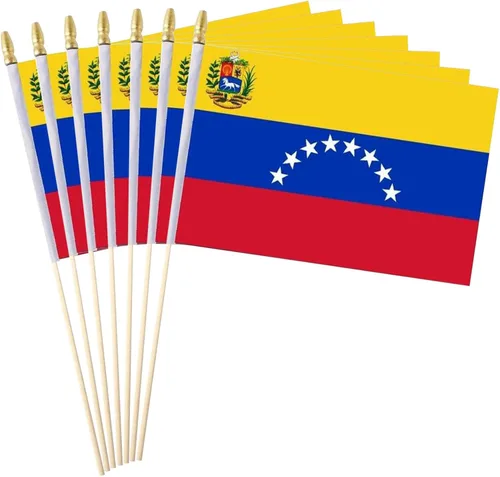 Miniatura 36 de Paquete de 12 banderas de Brasil en palos, pequeñas banderas de mano brasileñas para oficina, aula, vacaciones, decoración de fiestas