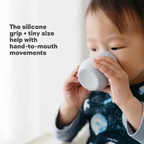 Miniatura 5 de ezpz Tiny Cup (Sage/Olive) – 4 meses en adelante – Taza de entrenamiento de 100% silicona para bebés – Diseñada por un especialista en alimentación