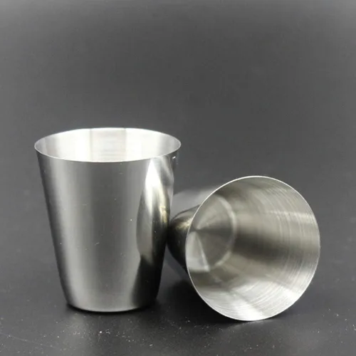 Miniatura 4 de 4 vasos de chupito de acero inoxidable de 1.0 fl oz (1 onza), vaso de chupito con una funda de transporte de piel sintética negra, para acampar al