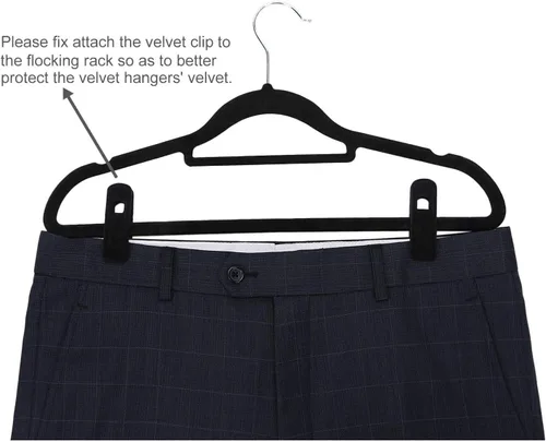 Miniatura 5 de Clips para colgar perchas de terciopelo, paquete de 20 clips de terciopelo para colgar, clips fuertes perfectos para colgar faldas y pantalones Negro