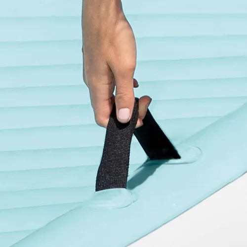 Miniatura 3 de INTEX 56289EP Salón de agua flotante inflable: asas de tela suave - portavasos integrados - amarres seguros - capacidad de peso de 880 libras - 122