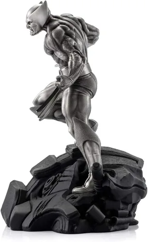Miniatura 2 de Royal Selangor Estatua victoriosa de Wolverine de edición limitada de peltre de la colección Marvel acabada a mano