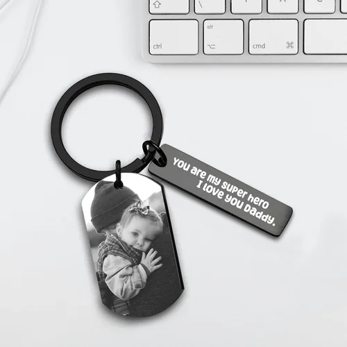 Miniatura 2 de Llavero personalizado seguro para la unidad, llavero personalizado para fotos de pareja, llavero grabado gratis.