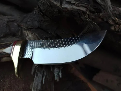 Miniatura 4 de Cuchillo de vaquero puntiagudo hecho a mano de 9 pulgadas con funda de cuero, raspa de acero pulido de alta calidad y mango de ciervo para caza