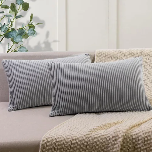 Miniatura 16 de YCOLL Juego de 2 fundas de almohada beige de 18 x 18 pulgadas, patrón de rayas de terciopelo, almohadas suaves para decoración del hogar, fundas