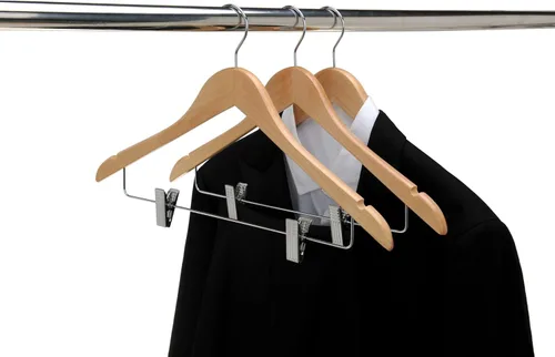 Miniatura 5 de Perchas de madera de calidad para faldas con clips, paquete de 80 perchas naturales para pantalones con clips de metal cromado ajustables, gancho